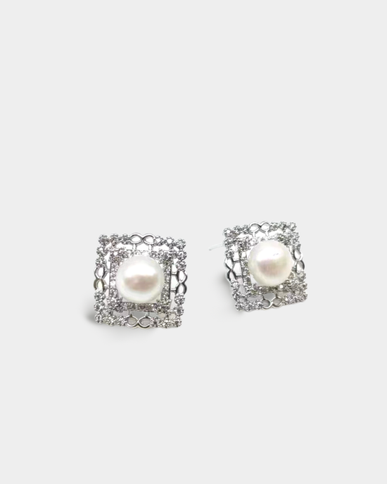 Diamond pearl earrings