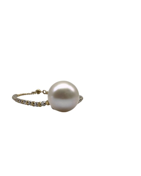 Gold pearl bracelet