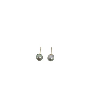 Silver pearl earrings