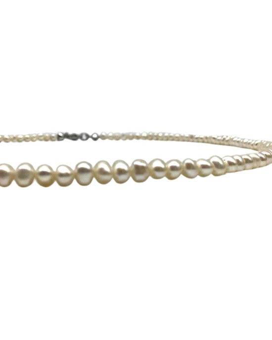 Irregular pearl necklace