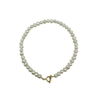 White Baroque pearl necklace