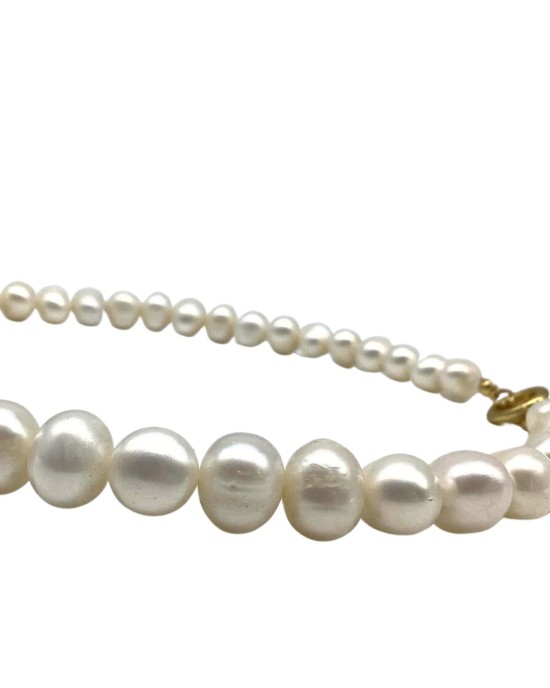 White Baroque pearl necklace