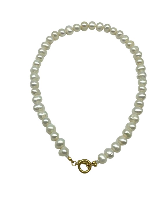 White Baroque pearl necklace