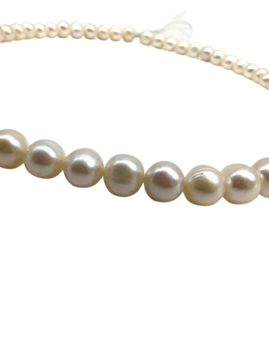 White pearl necklace